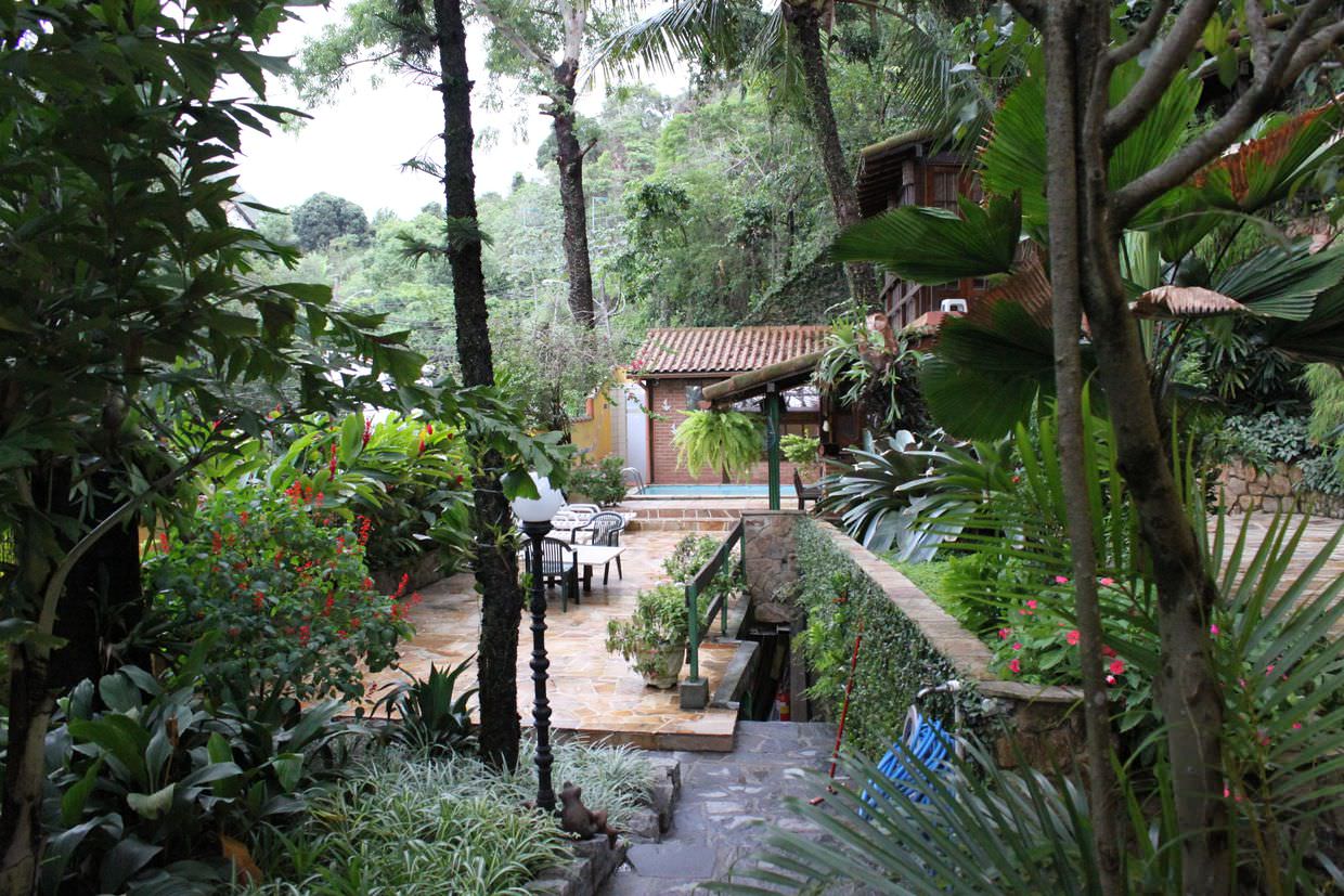 Gardens at O Veleiro B&B