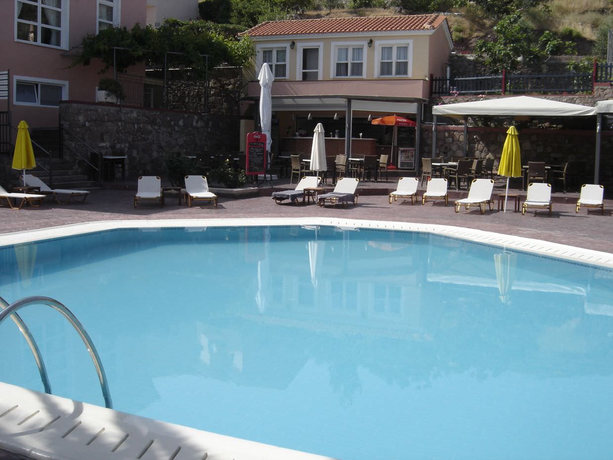 Sun Rise Hotel swimming pool