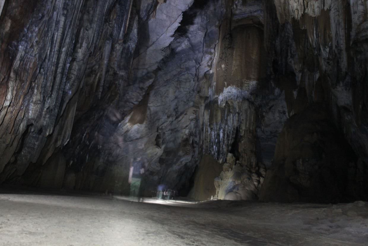 Heading back through the caverns of Paradise Cave, long exposure